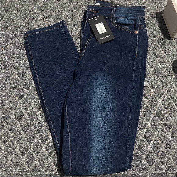 Fashion Nova Dark Blue Straight Leg Jeans - Picture 1 of 2